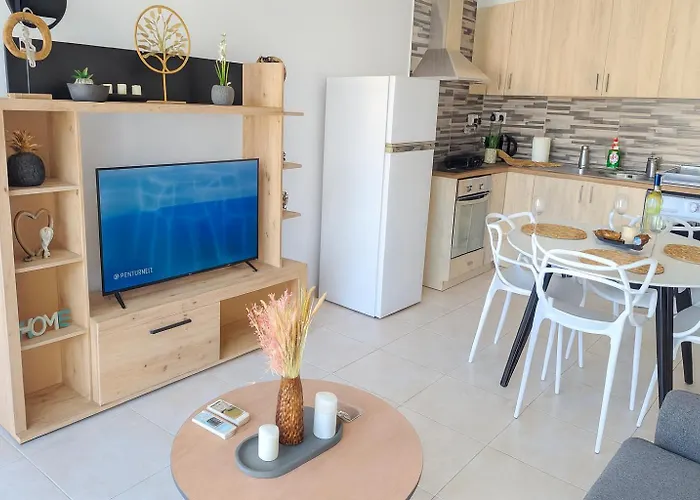 Lively Coast In Nightlife 400 M From The Пафос